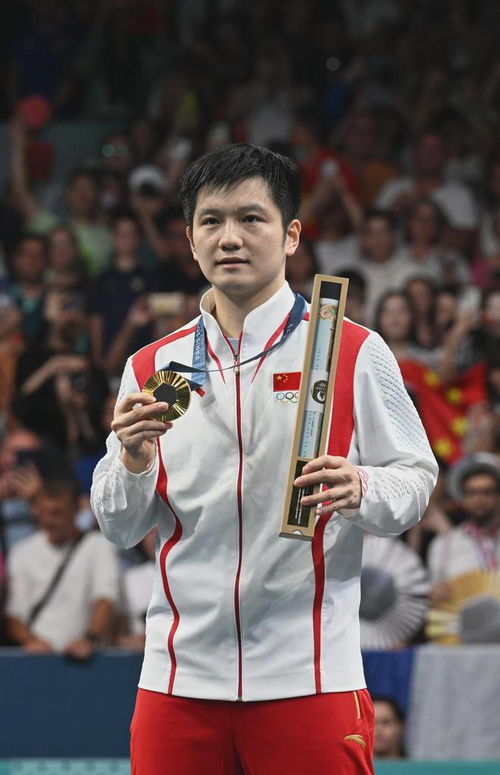 樊振东亲临波尔退役仪式，共襄盛举